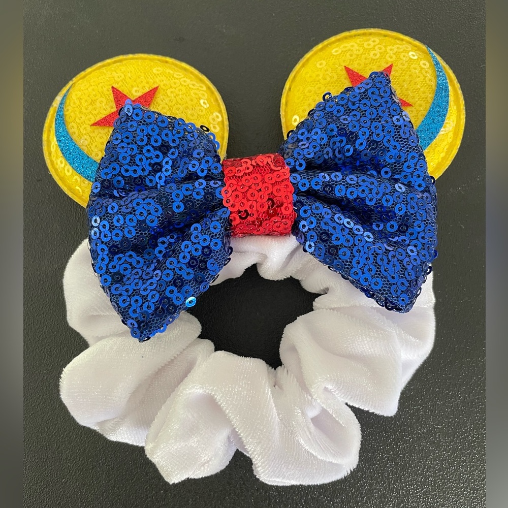 Minnie Mouse Scrunchie - Toy Story theme